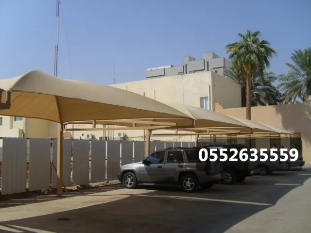 مظلات البولي إيثيلين في مكة